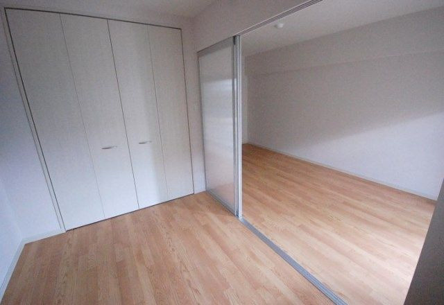グランディ県庁前のその他