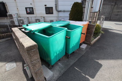 【その他共用部分】 | フランメゾン | 敷地内ゴミ置き場