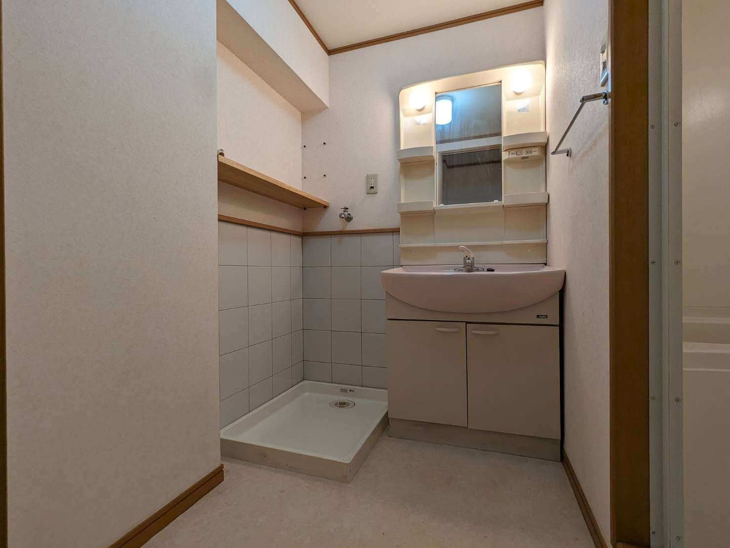 セピアコートの洗面所|広い洗面スペース