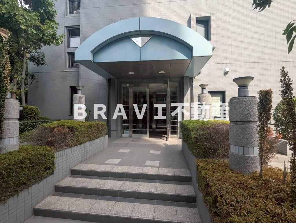 グレイスコート上本町のエントランス