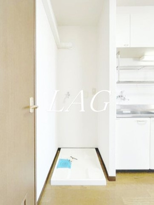 【設備】 | 山市ビル | 室内洗濯機置き場です。