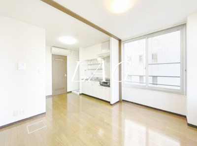 【居間・リビング】 | 山市ビル | 洋室のお部屋です。