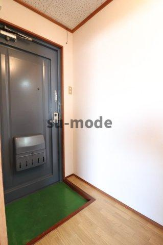 エンジェリマンションの玄関