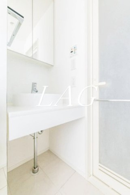 【洗面所】 | イクサージュ目黒 | 洗面台です。