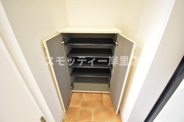 グランエクラ花園町の収納
