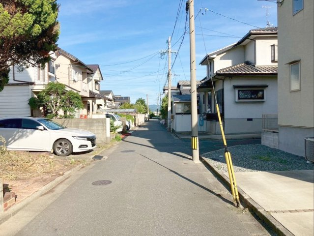福岡市東区美和台5丁目　中古戸建の前面道路含む現地写真|前面道路の様子です！