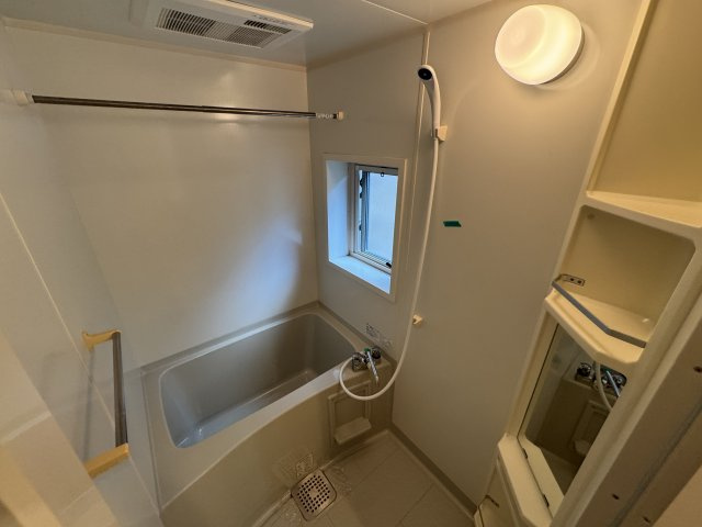 ザウバーヴィントⅡの浴室