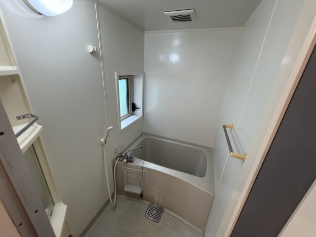 ザウバーヴィントⅡの浴室