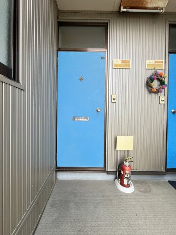 コウ河崎の玄関