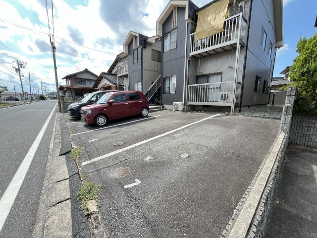 コウ河崎の駐車場