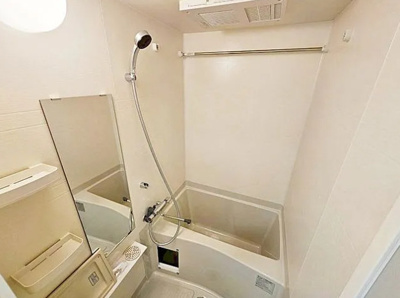 【浴室】 | ソルテラスOSAKA緑橋クレアスト | きれいなお風呂です