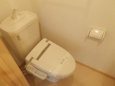 【トイレ】 | Ｅ’ｓ　Ｇａｒｄｅｎ　Ｂ　２DKHW | 落ち着いたトイレです