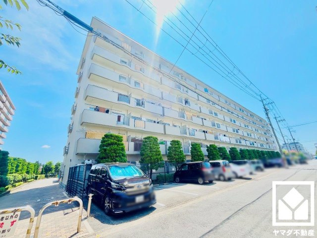 吉祥院ガーデンハイツC棟の外観
