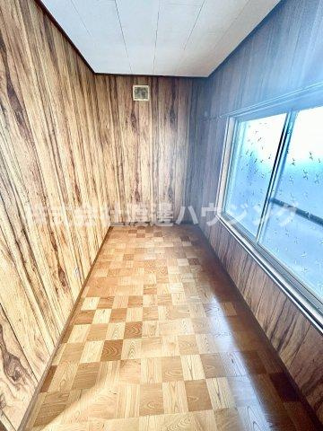 岸和田3丁目一戸建の洋室