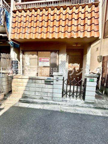 岸和田3丁目一戸建のエントランス