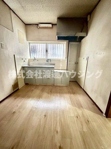 岸和田3丁目一戸建の居間・リビング