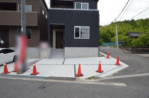 亀山南2丁目の収納|駐車は2台可能です