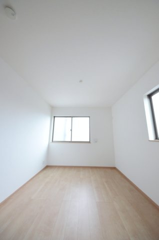 清水ヶ丘の洋室