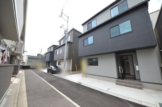 江波二本松二丁目の前面道路含む現地写真|前面道路は交通量が少なく駐車楽々です