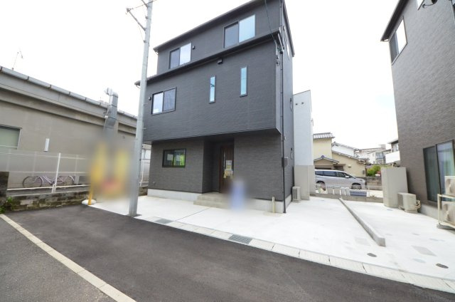 江波二本松二丁目の駐車場|駐車は車種によって2台可能です