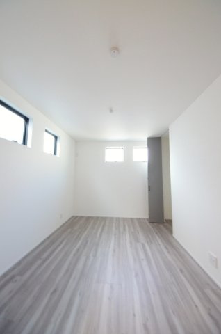 旭一丁目の洋室|全居室収納スペース有、お部屋が広く綺麗に使えます