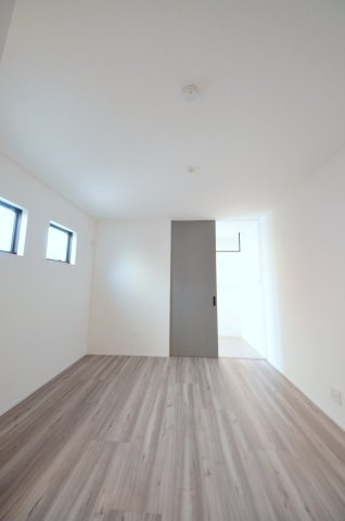 旭一丁目の洋室|全居室収納スペース有、お部屋が広く綺麗に使えます