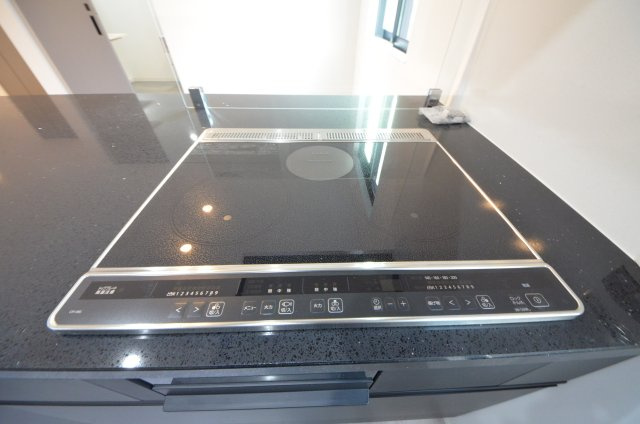 旭一丁目のキッチン|IHヒーター