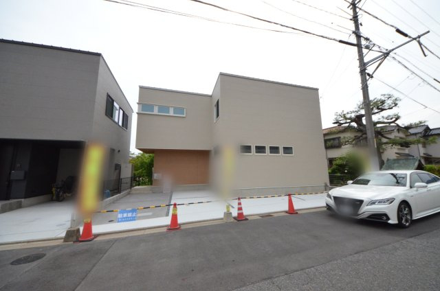 新宮一丁目の外観|JR廿日市駅徒歩14分、廿日市市役所前電停徒歩6分
駐車は3台可能です