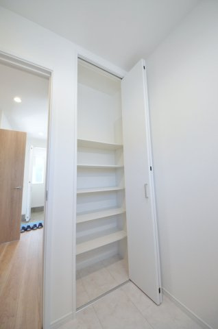 戸坂長尾台の収納|洗面所にも収納スペースがあります