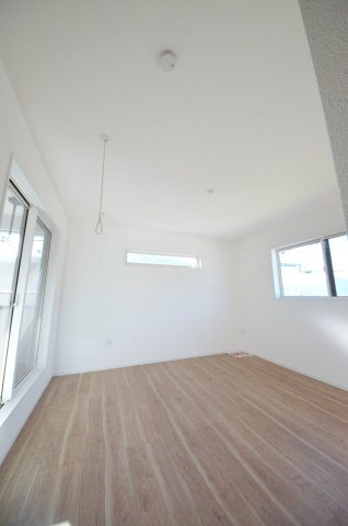 戸坂長尾台の洋室|全居室収納スペース有、お部屋が広く綺麗に使えます