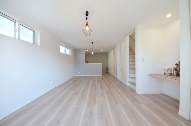 宇品御幸三丁目の居間・リビング