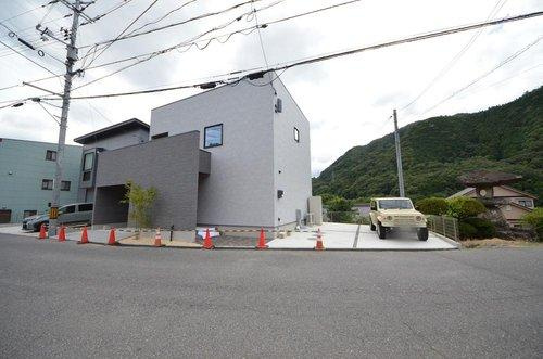 亀山南1丁目の外観|当日内覧も可能です
お急ぎの方はお電話下さい