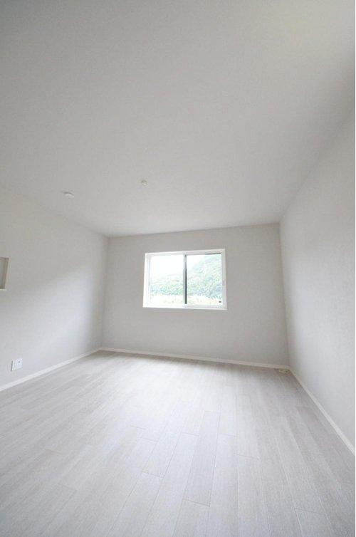 亀山南1丁目のその他|全居室収納スペース有、お部屋が広く綺麗に使えます