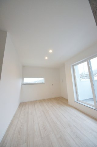 伴東八丁目の洋室