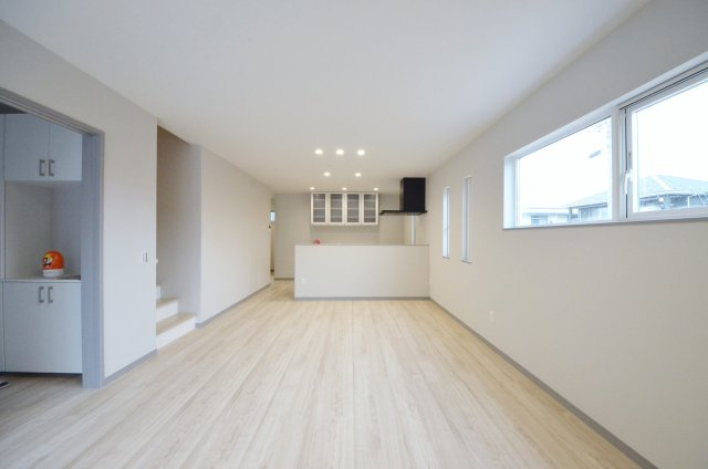 伴東八丁目の居間・リビング