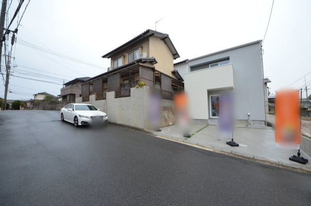 伴東八丁目の前面道路含む現地写真