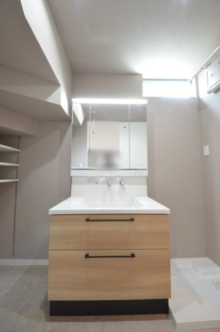 中山上二丁目の独立洗面台