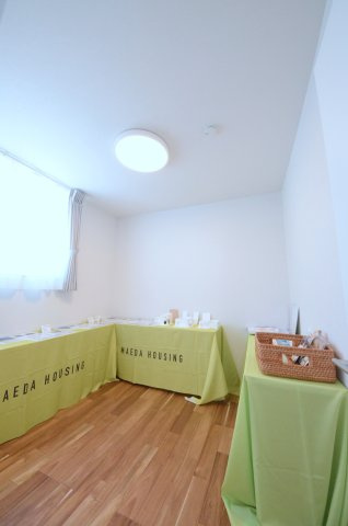 府中町八幡一丁目の洋室