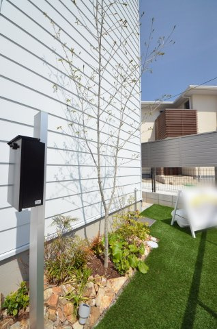 府中町八幡一丁目の庭