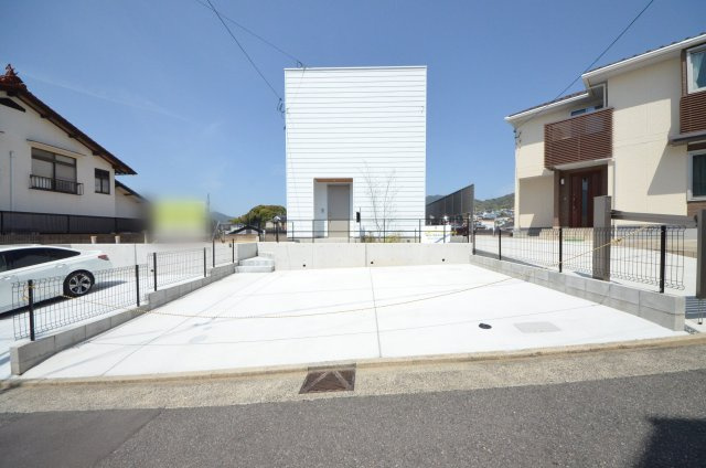 府中町八幡一丁目の駐車場|敷地広々45坪
駐車は並列3台可能です