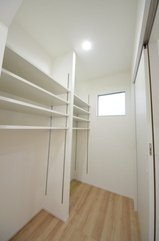 中山中町の収納