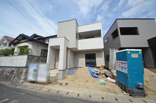 真亀5丁目の外観|当日内覧可能です
お急ぎの方はお電話下さい