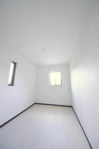 堀越三丁目の洋室