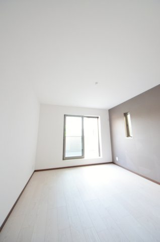 堀越三丁目の洋室