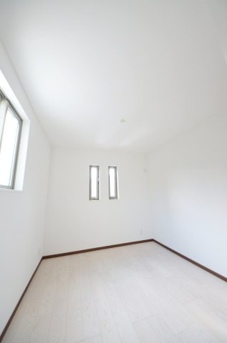 堀越三丁目の洋室