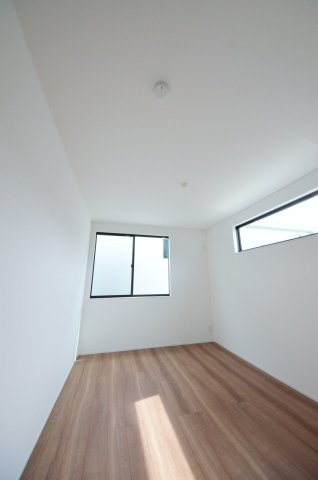 平良二丁目の洋室|全居室収納スペース有、お部屋が広く綺麗に使えます