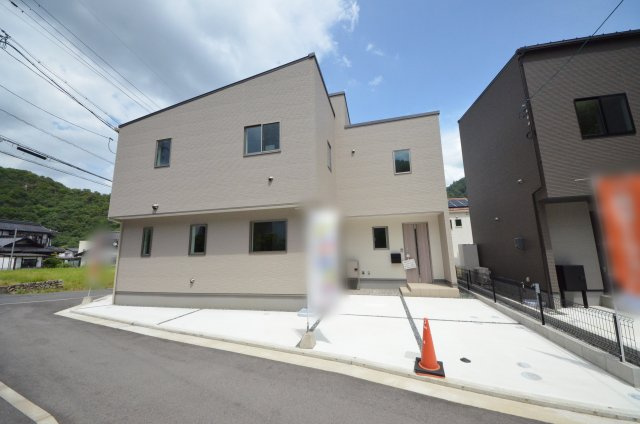 可部八丁目の外観|敷地広々41坪
駐車3台可能です