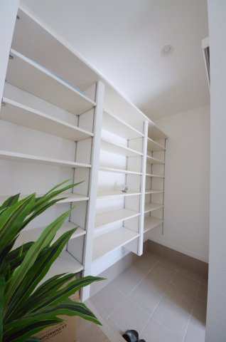 可部八丁目の収納|玄関に大容量のシューズクロークがあります