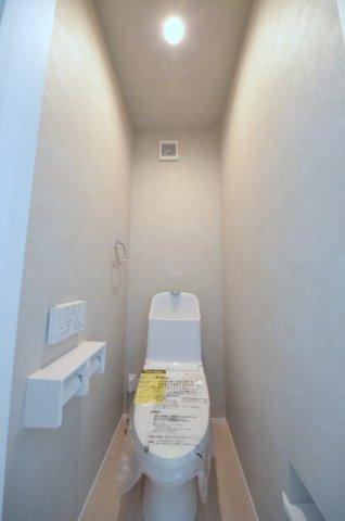 可部八丁目のトイレ|1階トイレ。勿論ウォシュレット付です。