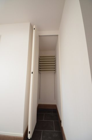 阿品四丁目の収納|玄関に土間収納スペースがあります